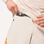 SHORT OAKLEY MAVEN SCRUB SHORT