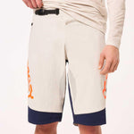SHORT OAKLEY MAVEN SCRUB SHORT